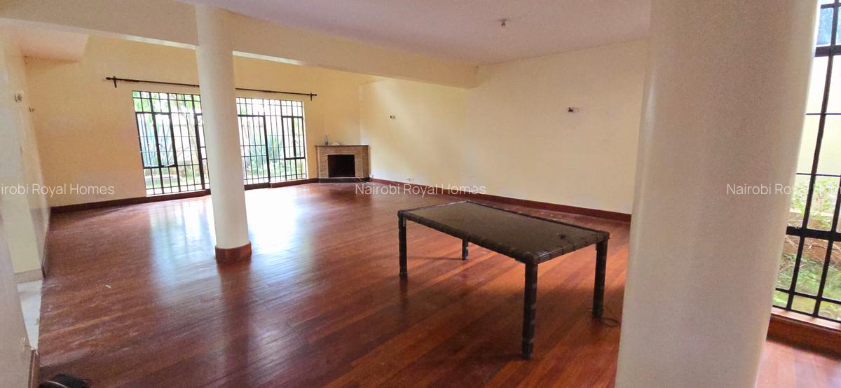 5 Bed Townhouse with En Suite at Lavington Green - 13