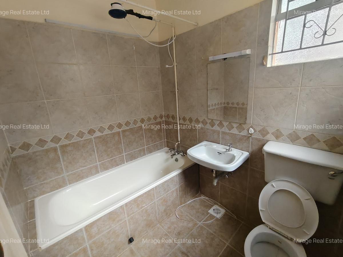 3 Bed Apartment with Swimming Pool in Kilimani - 18