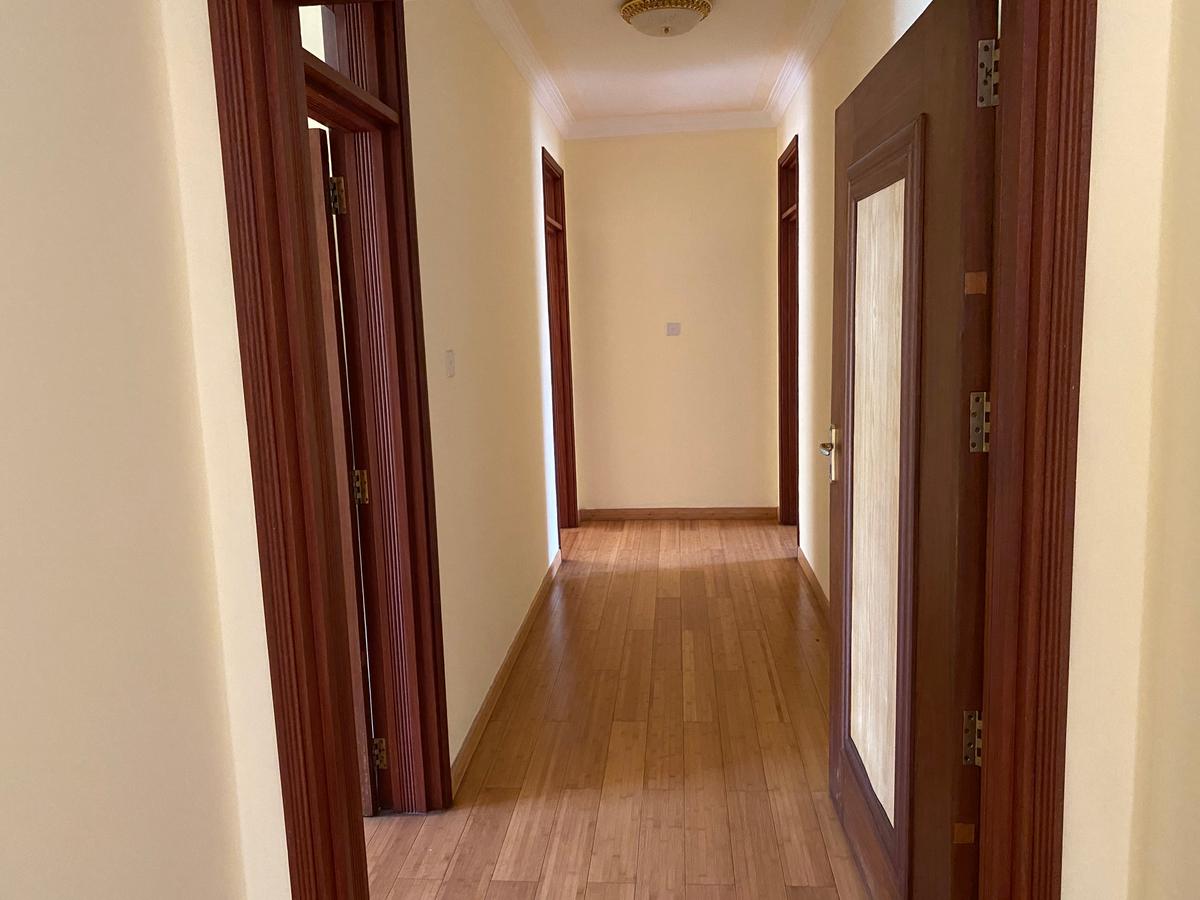 3 Bed Apartment with En Suite in Parklands - 14