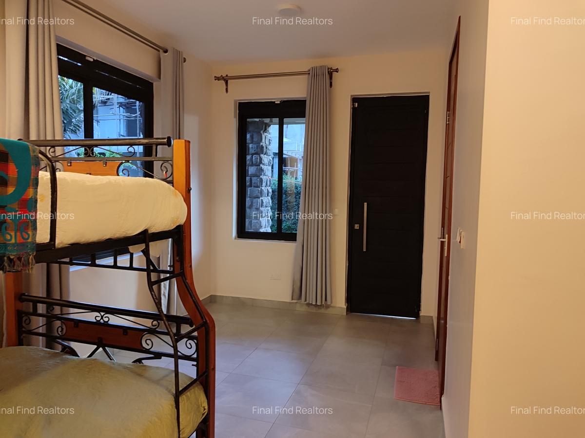 7 Bed House with En Suite in Ruiru - 7