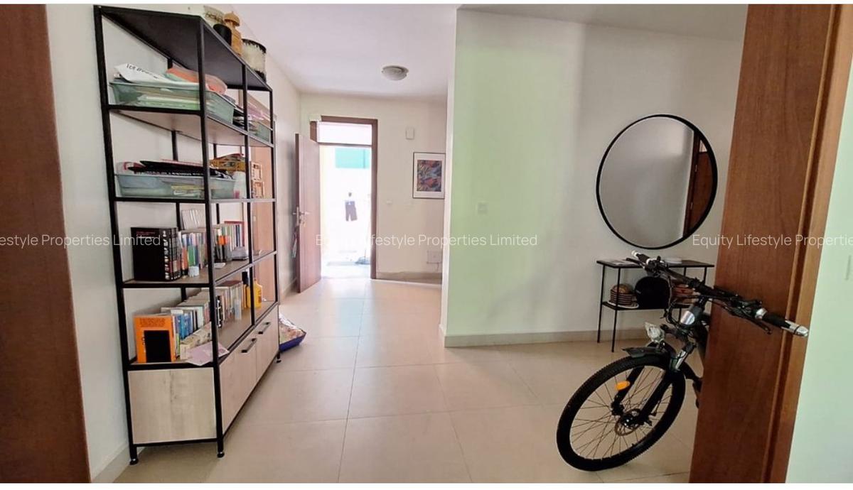 5 Bed Townhouse with En Suite in Lavington - 6