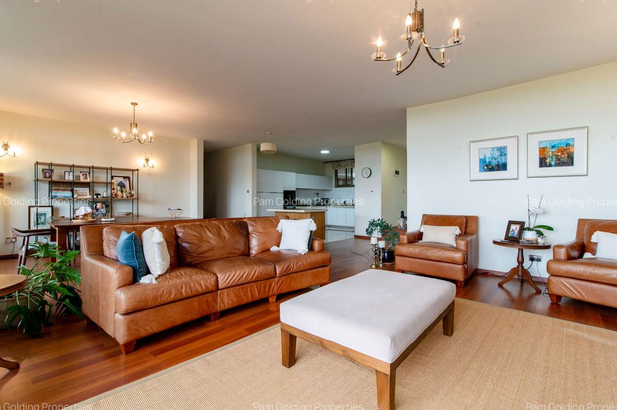 3 Bed Apartment with En Suite at 6Th Parklands - 7