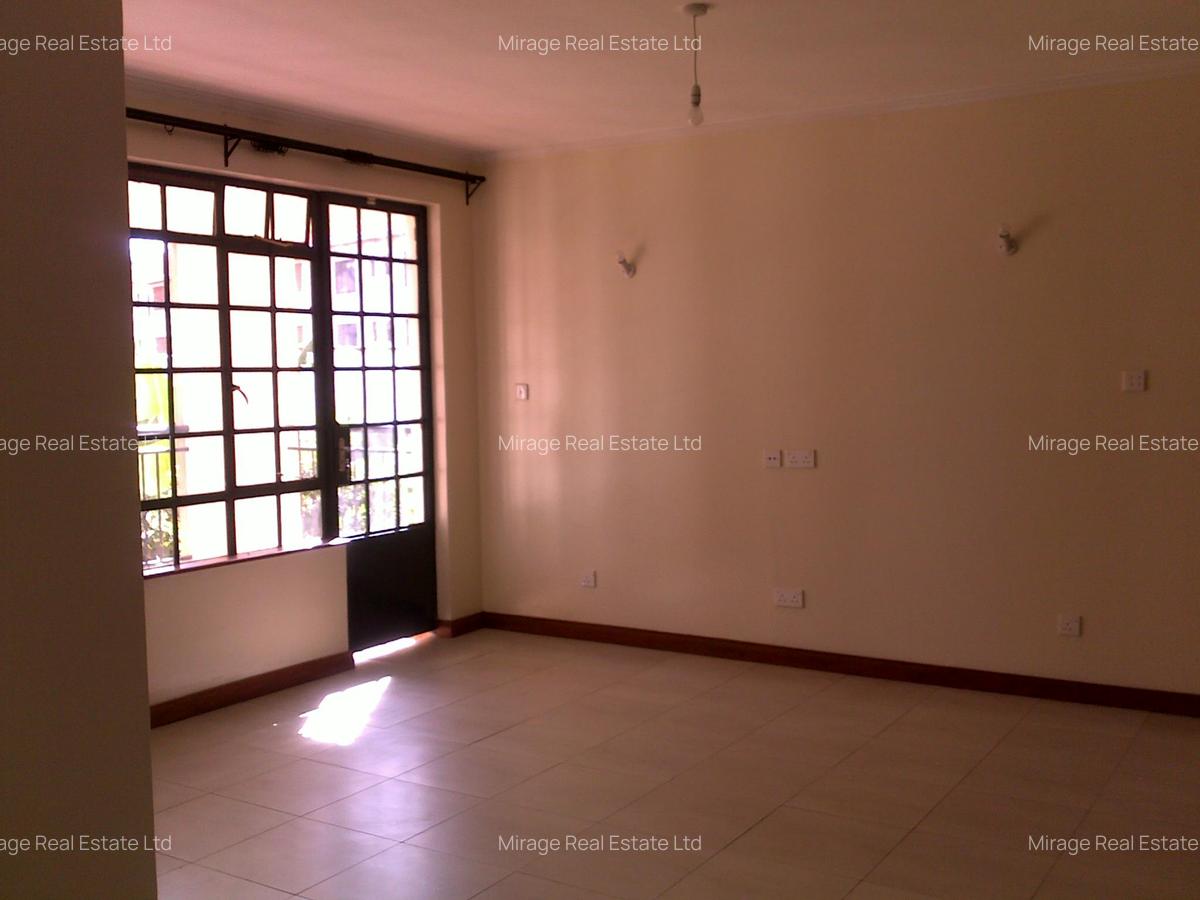 2 Bed Apartment with En Suite in Brookside - 13