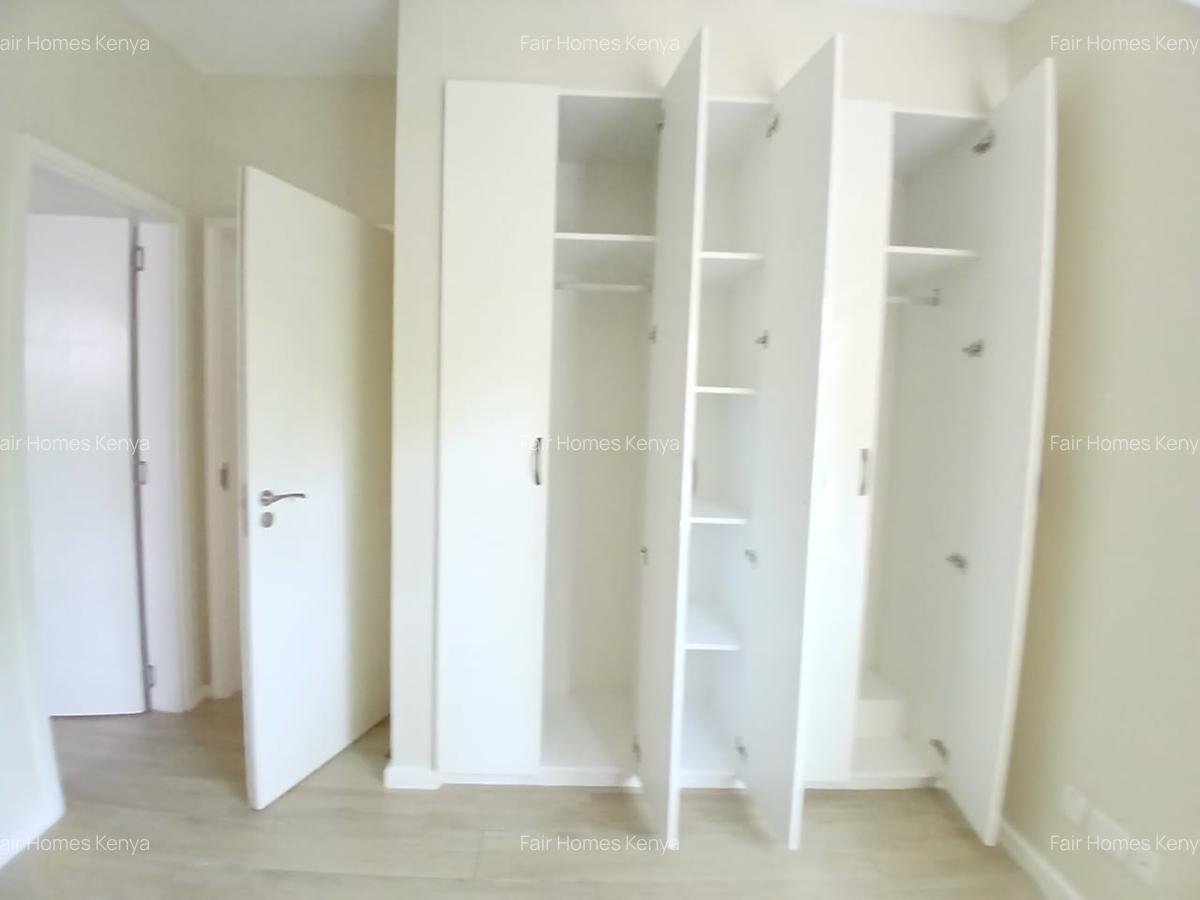 2 Bed Apartment with En Suite at Riverside Drive - 4