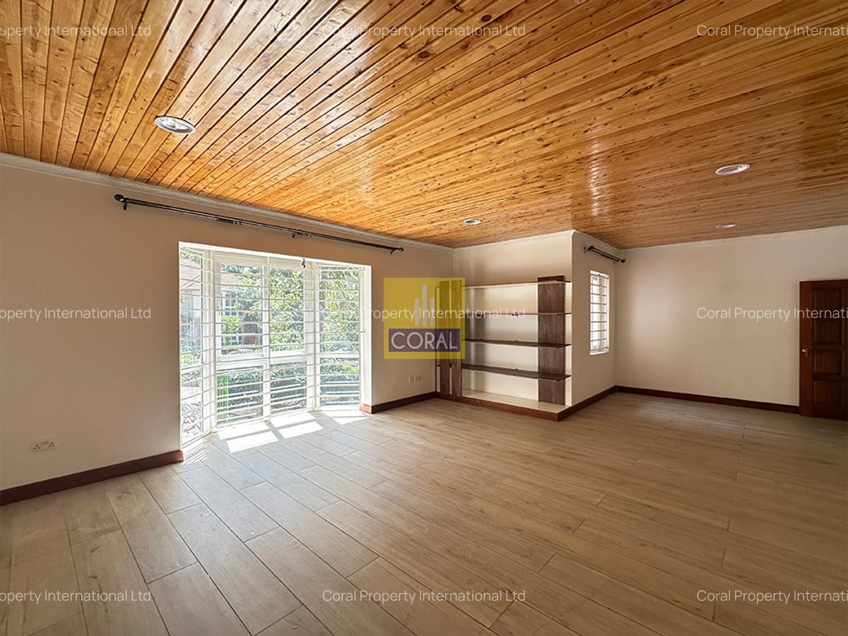 5 Bed Townhouse in Rosslyn - 6