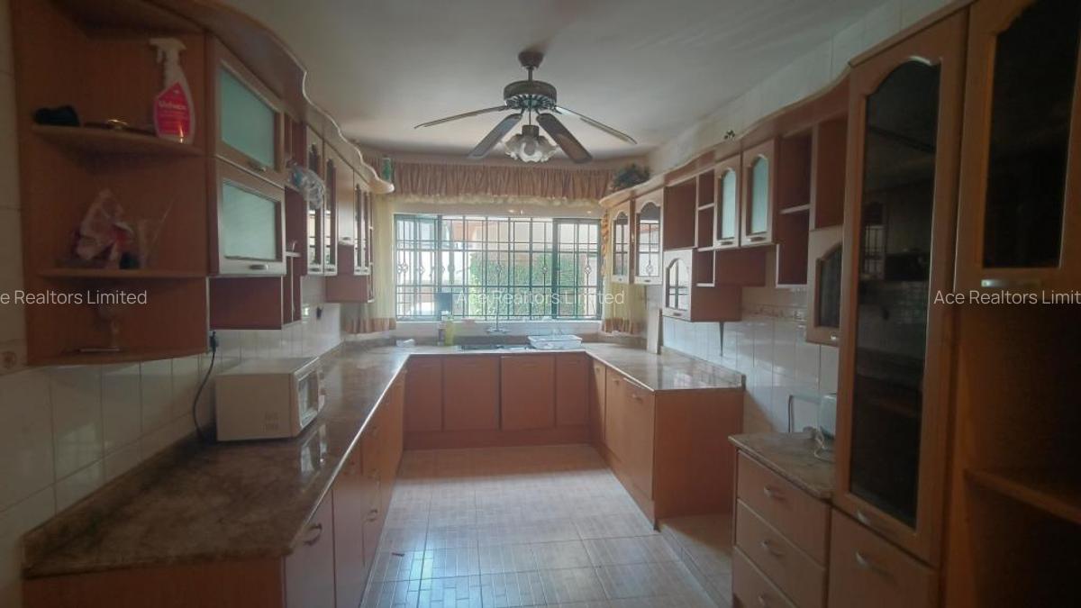 4 Bed Villa with En Suite at Near Kasuku Centre - 4