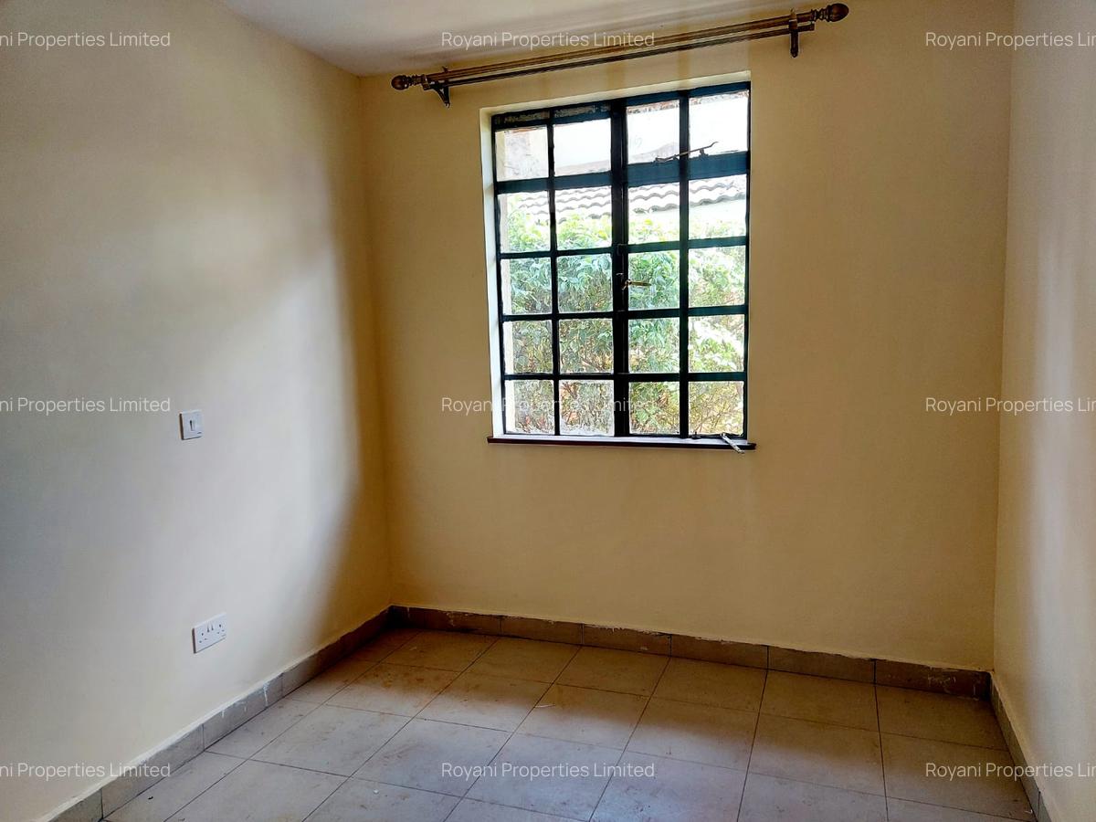 3 Bed Villa with En Suite at Fourways Junction - 17