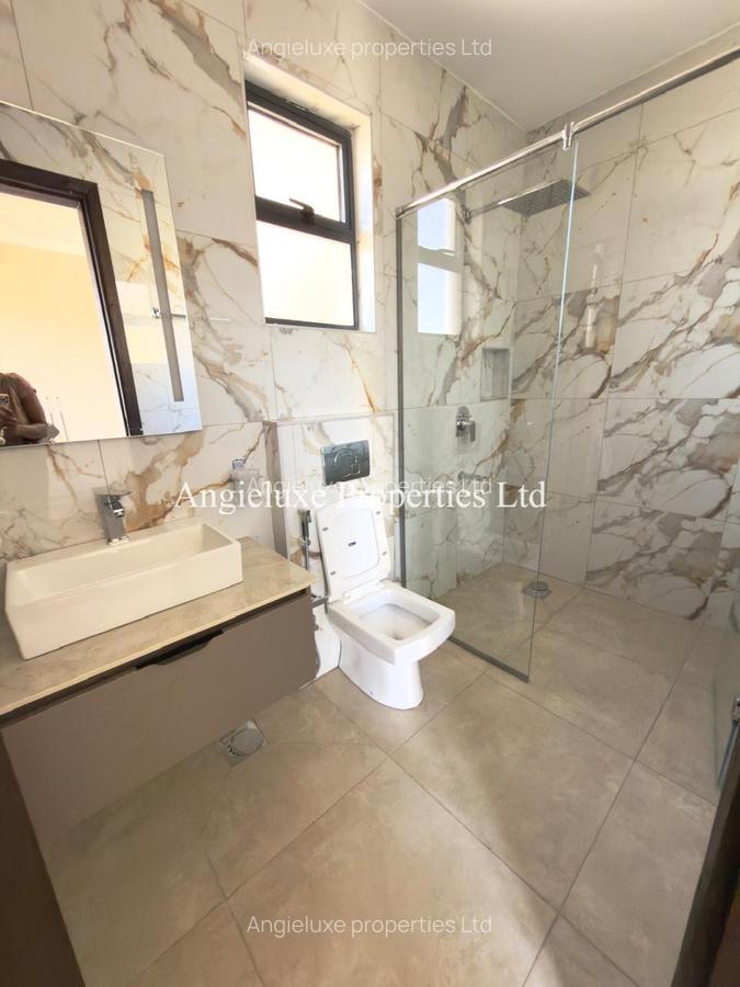 3 Bed Apartment with En Suite at Brookside Drive - 18