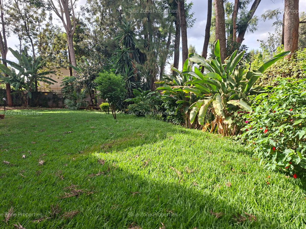 4 Bed House with En Suite at Off Mimosa Rd - 3