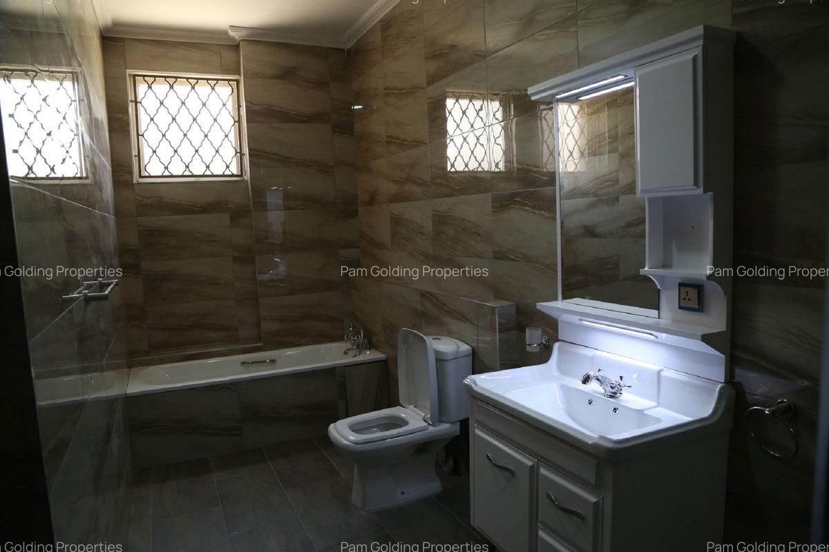 3 Bed Apartment with En Suite in Syokimau - 13