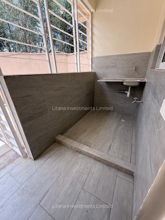 4 Bed Townhouse with En Suite at Gateway Mall - 9