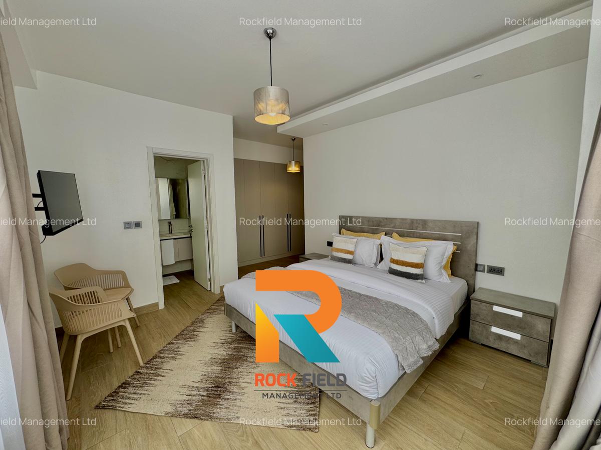 Furnished 3 Bed Apartment with En Suite in Riverside - 13