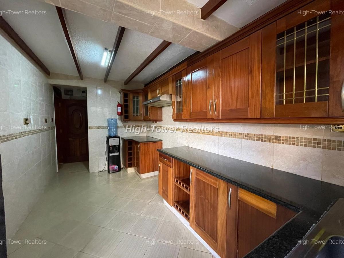 4 Bed Townhouse with En Suite in Runda - 8