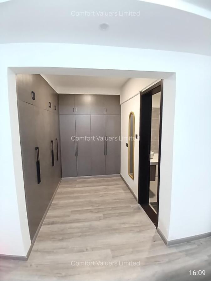 2 Bed Apartment with En Suite at Lavington - 11