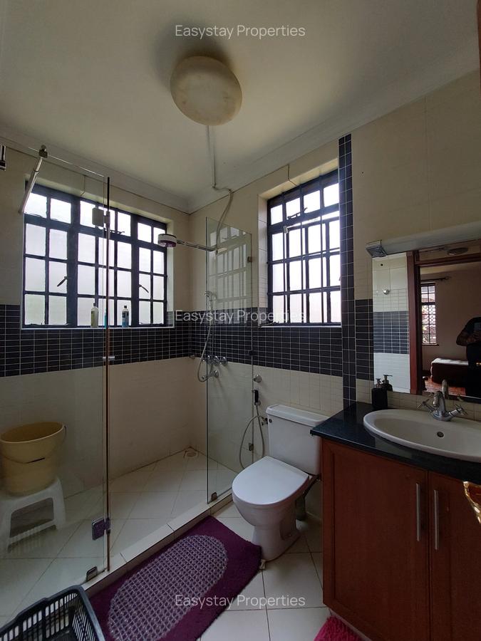 4 Bed Townhouse with En Suite in Lavington - 11