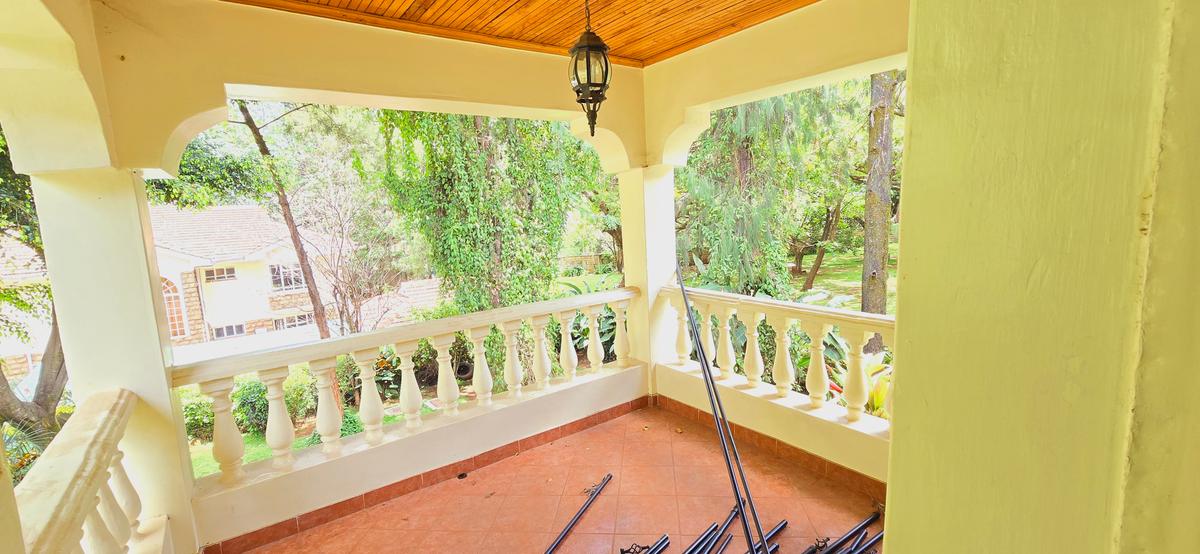 5 Bed Townhouse with En Suite at Mugumo Road - 19