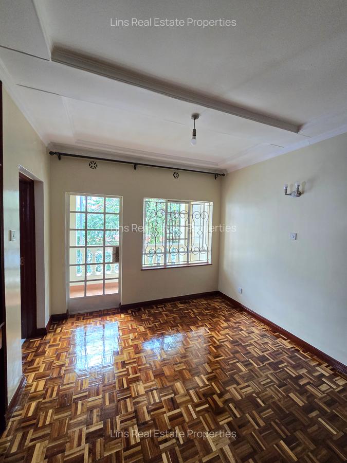 4 Bed Townhouse with En Suite in Lavington - 6
