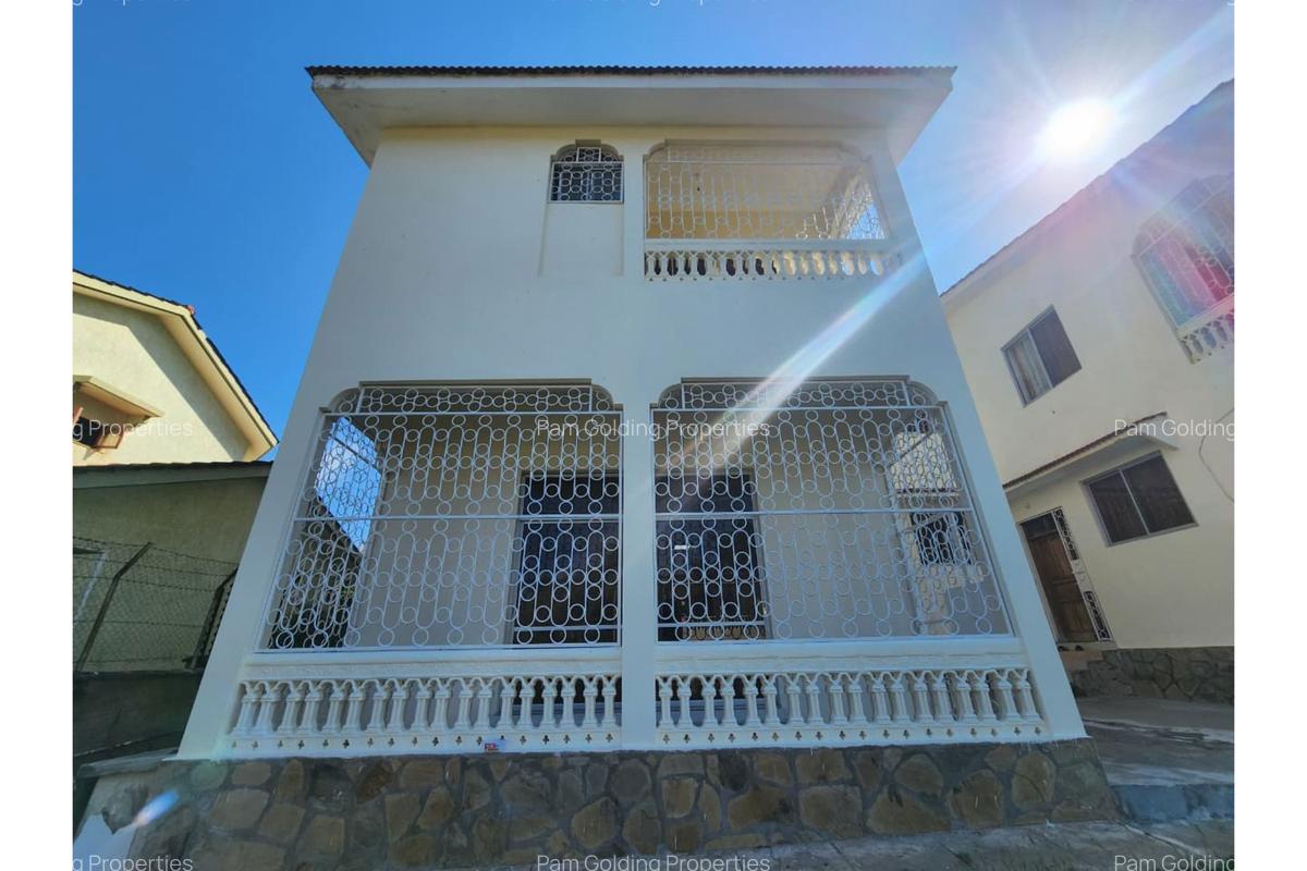 4 Bed Townhouse with En Suite in Nyali Area - 8