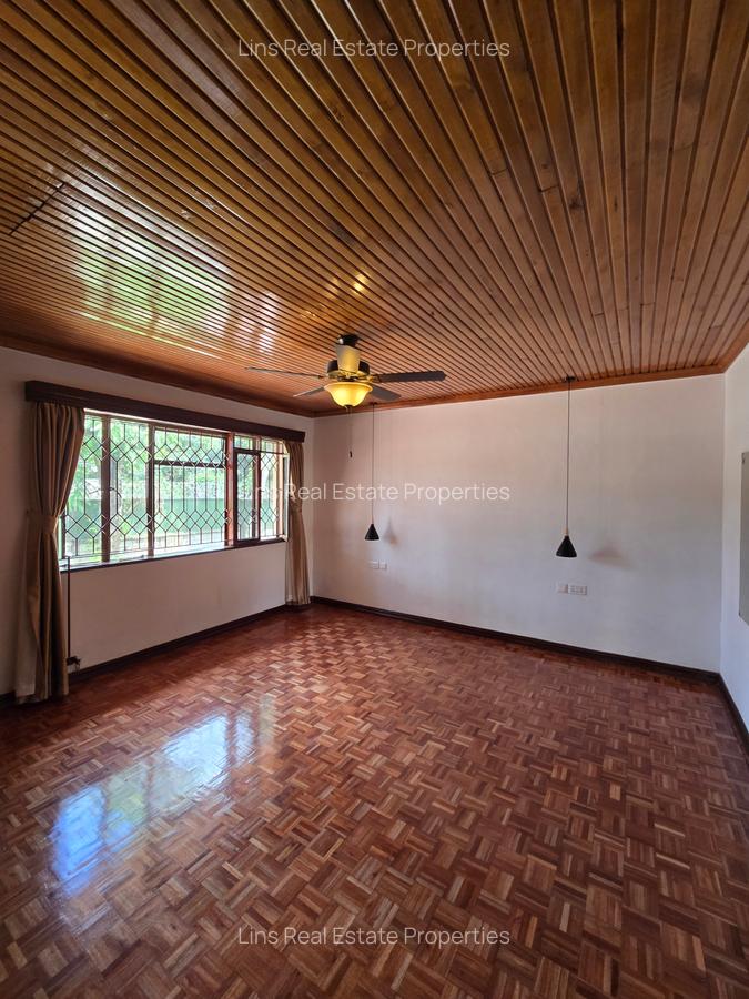 5 Bed House with En Suite in Runda - 19