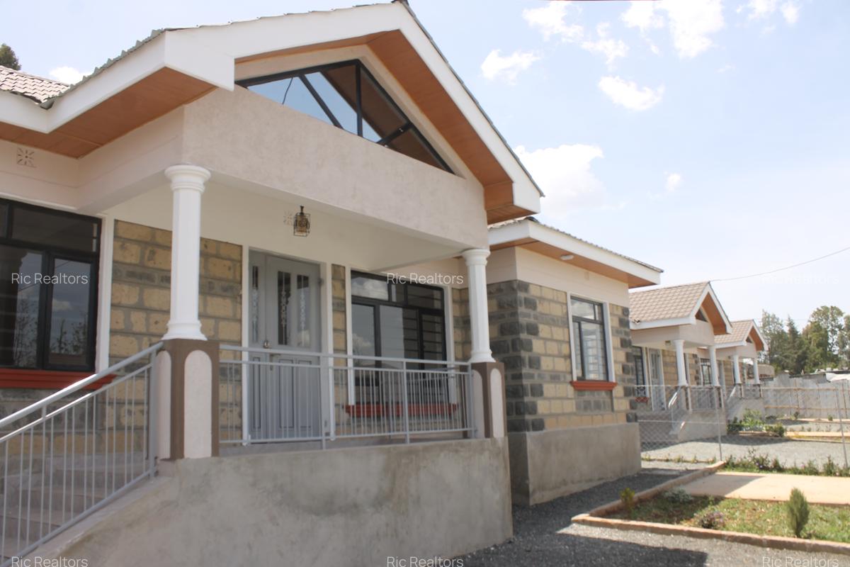 3 Bed House with En Suite at Merisho Road - 5