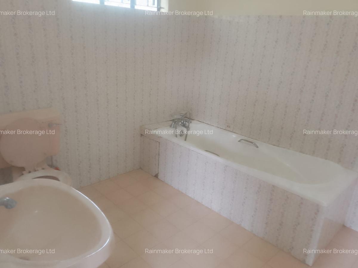 4 Bed Townhouse with En Suite in Runda - 10