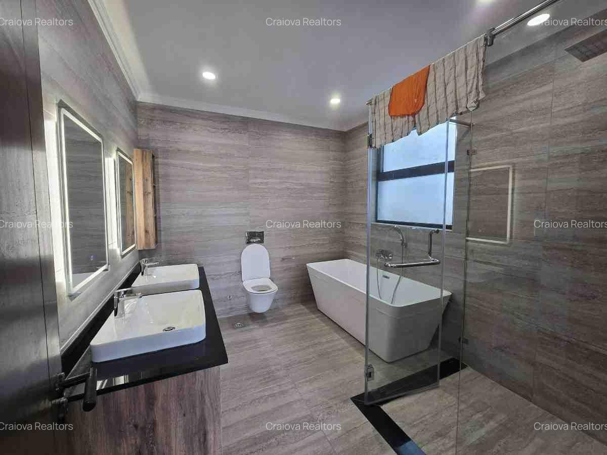 5 Bed Apartment with En Suite at Kileleshwa - 10