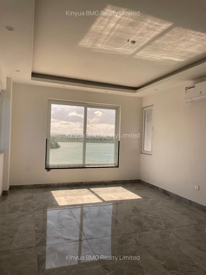Serviced 3 Bed Apartment with En Suite in Nyali Area - 6