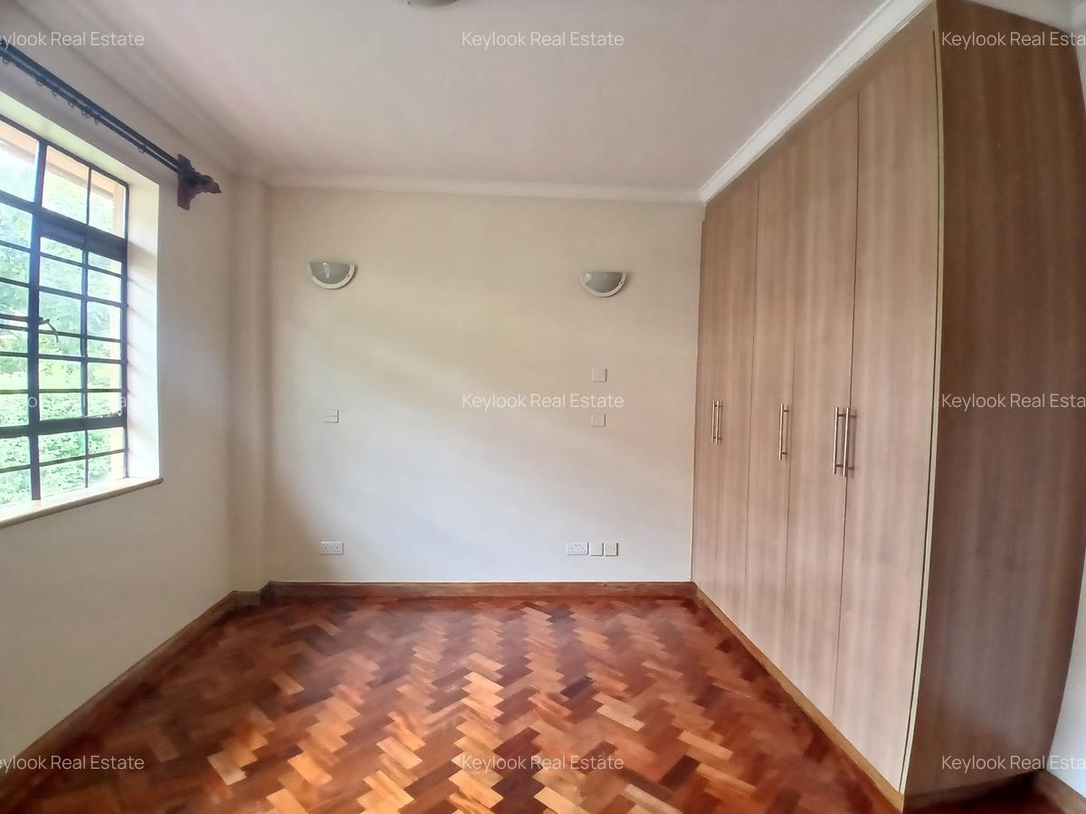 4 Bed Townhouse with En Suite at Off Ngecha Road - 12