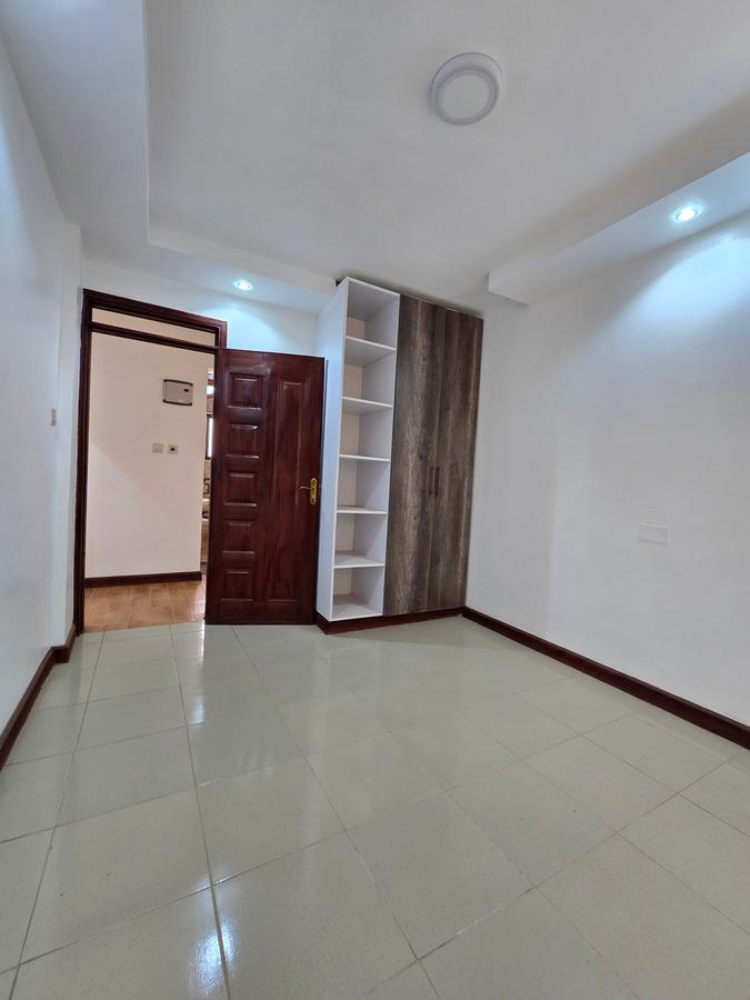 2 Bed Apartment with En Suite in Garden Estate - 15