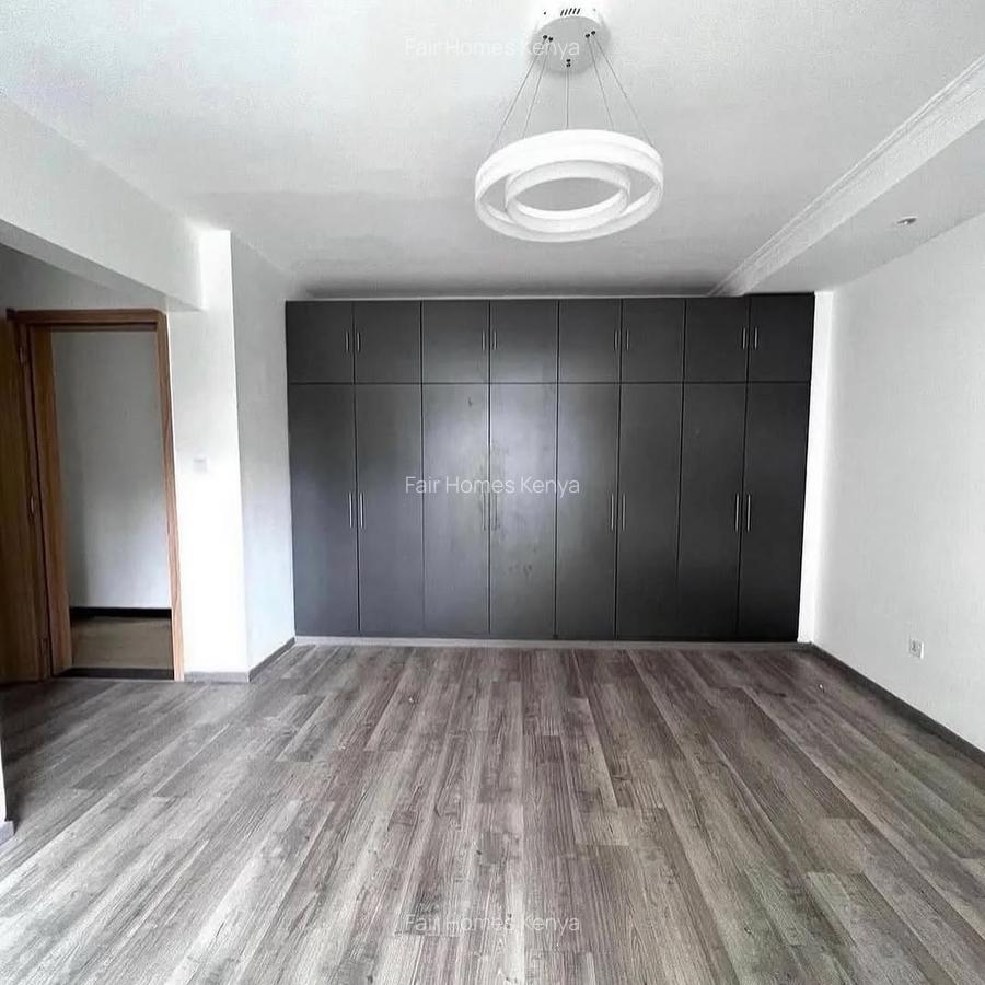 4 Bed Apartment with En Suite at Valley Arcade - 8