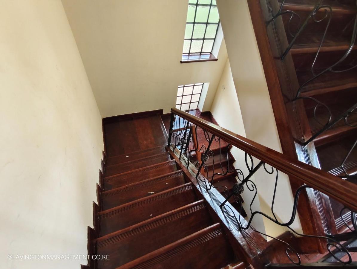 5 Bed Townhouse with En Suite at Kileleshwa - 19