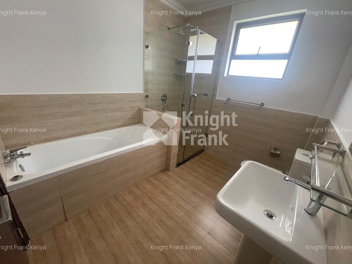 4 Bed House with En Suite in Nanyuki - 8