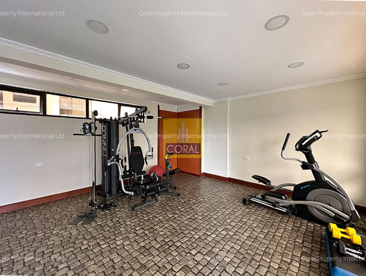 4 Bed Apartment with Swimming Pool in Parklands - 17