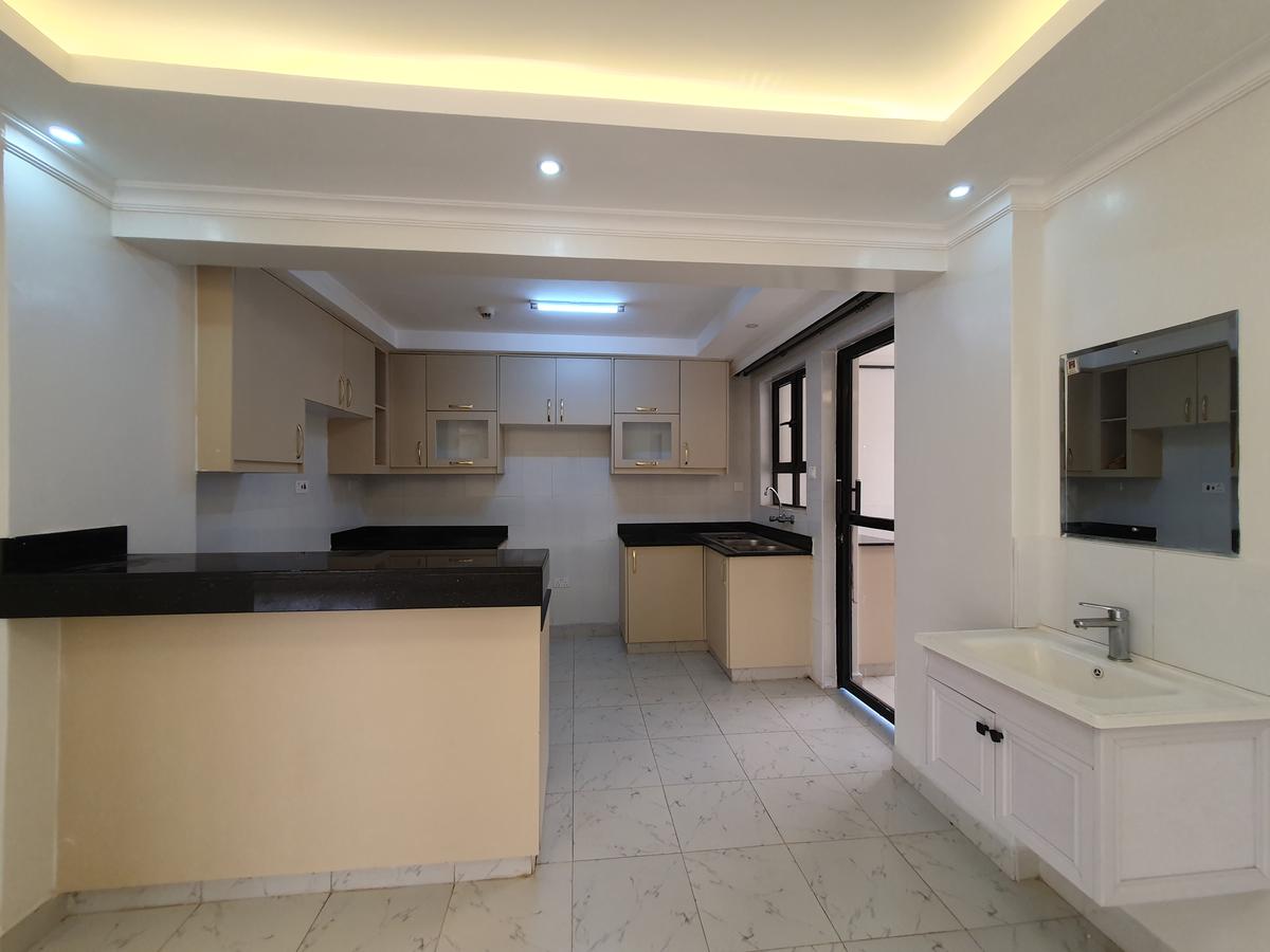 3 Bed Apartment with En Suite at City Park Drive - 4