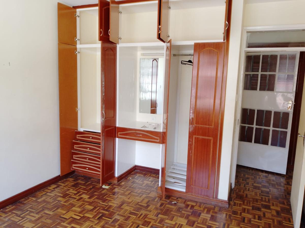 3 Bed Apartment with En Suite in Kilimani - 16