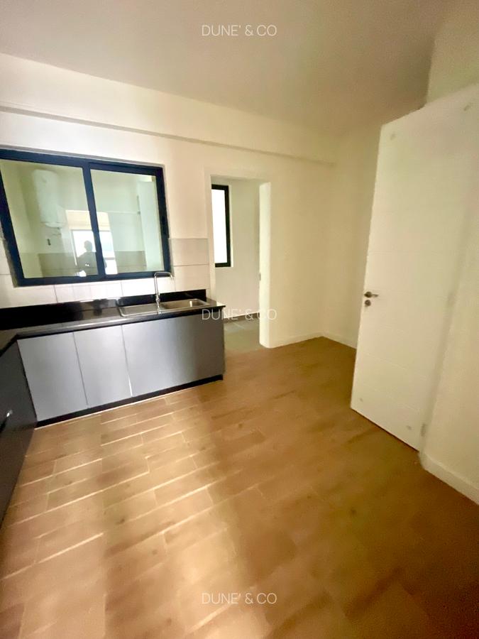 2 Bed Apartment with En Suite in Lavington - 9