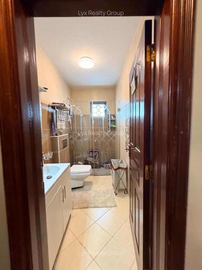 5 Bed Townhouse with En Suite in Westlands Area - 9