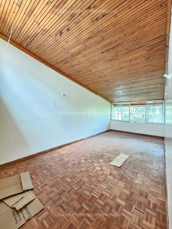 4 Bed Townhouse with En Suite in Spring Valley - 12