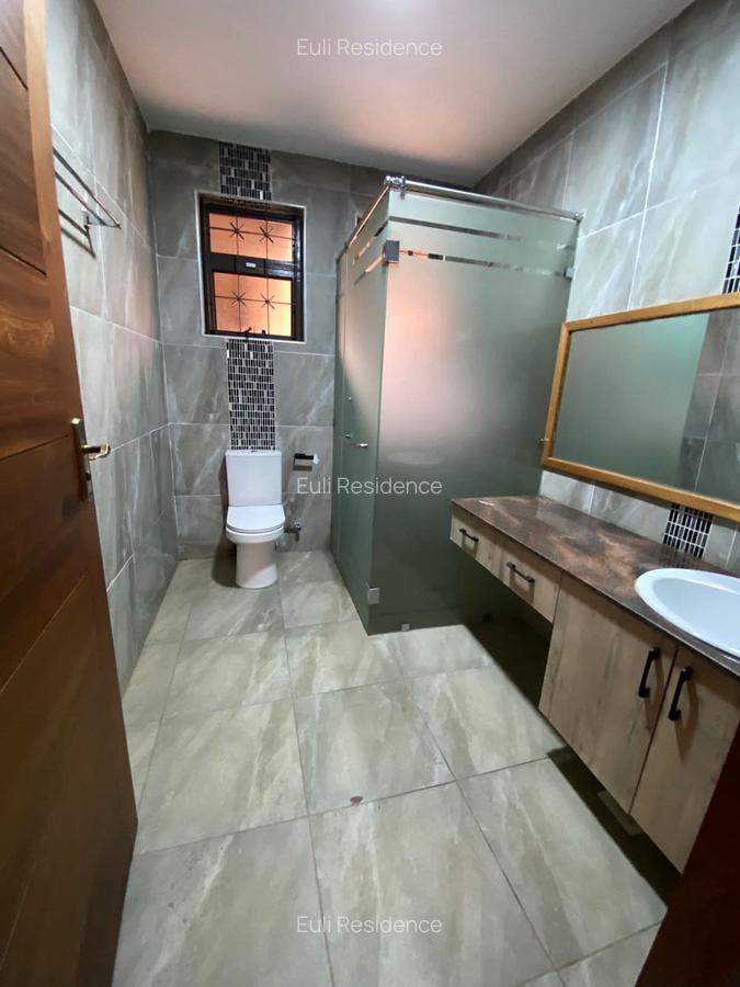 5 Bed Townhouse with En Suite at Runda Drive - 9