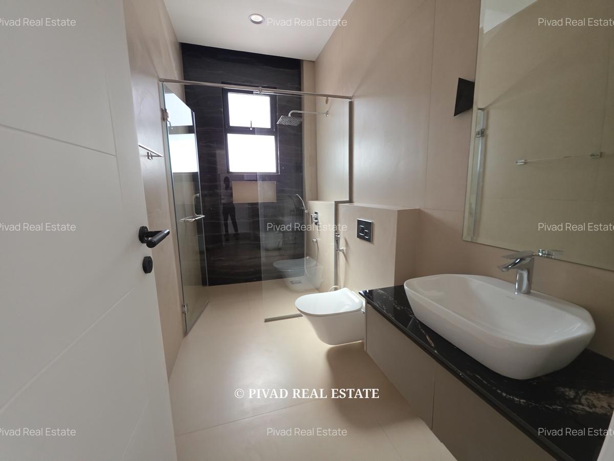 5 Bed Townhouse with Swimming Pool in Lavington - 10