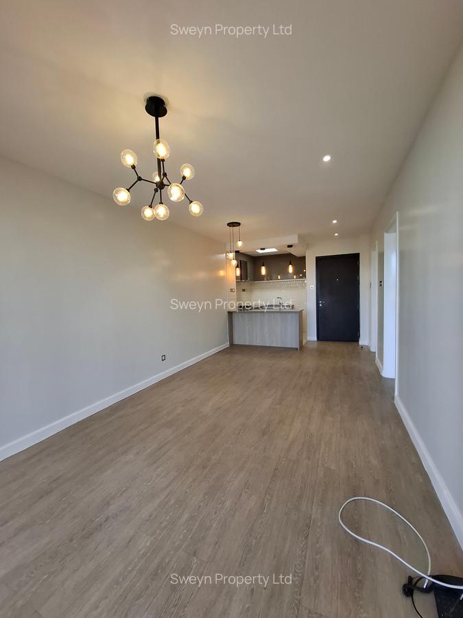 1 Bed Apartment with En Suite in Riverside - 4