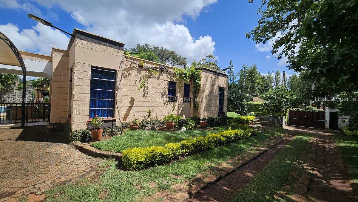5 Bed House with En Suite in Runda - 16