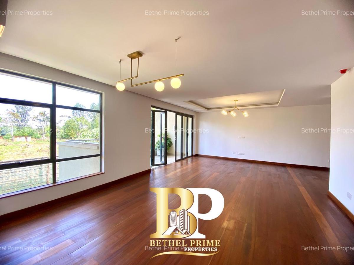 4 Bed Townhouse with En Suite in Rosslyn - 5