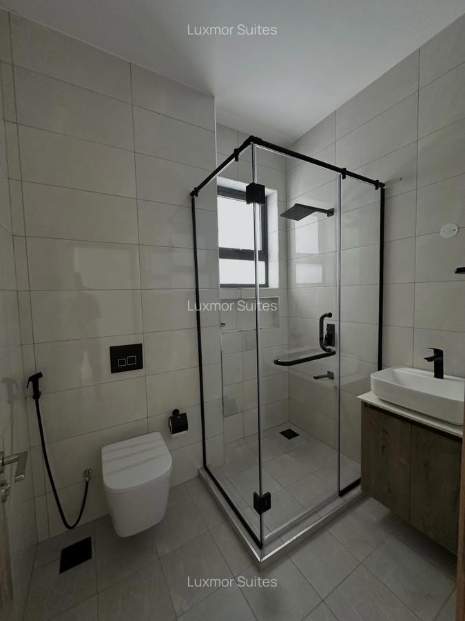 Serviced 3 Bed Apartment with En Suite at Brookside Area - 5