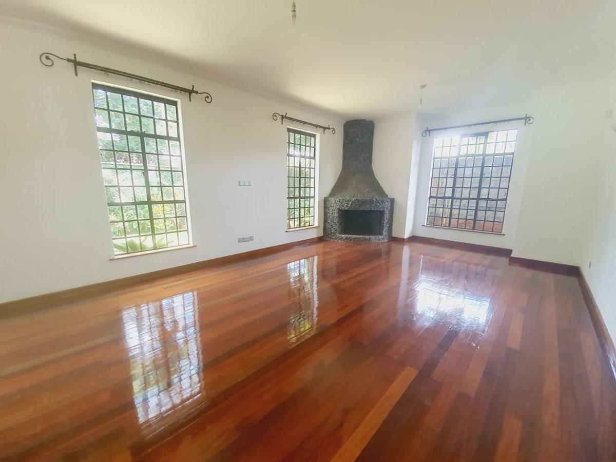 4 Bed Townhouse with En Suite at Spring Valley - 15