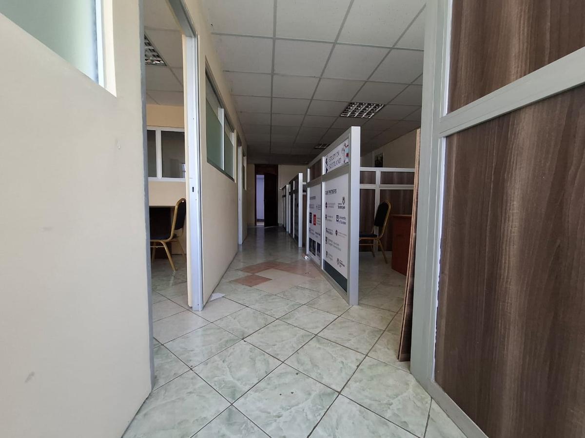 680 ft² Office with Service Charge Included in Westlands Area - 2