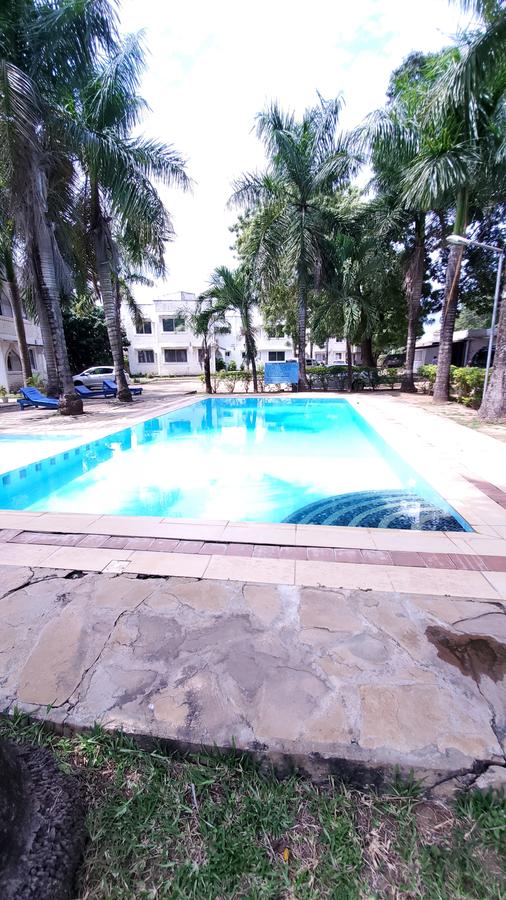 Serviced 2 Bed Apartment with Swimming Pool at Mtwapa Rd - 6