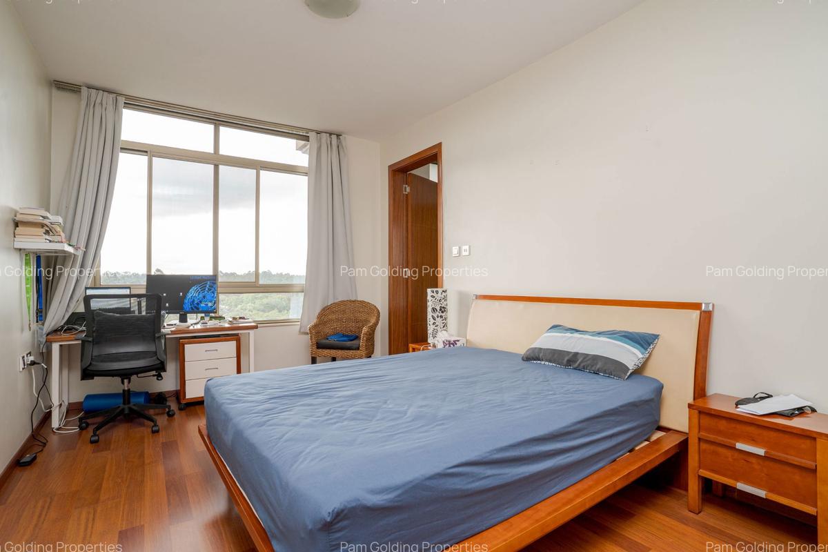 3 Bed Apartment with En Suite at 6Th Parklands Avenue - 14