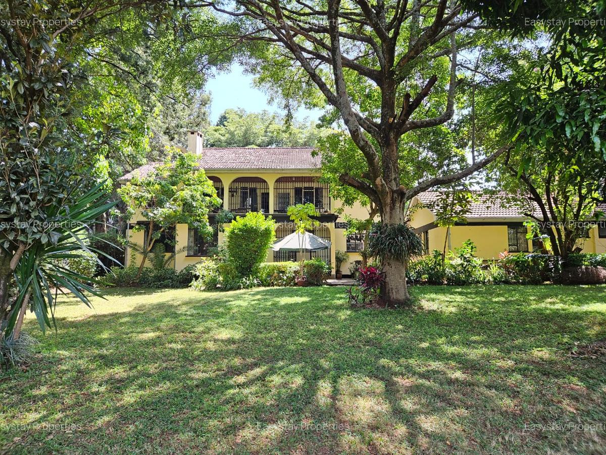 4 Bed House with En Suite in Nyari - 1