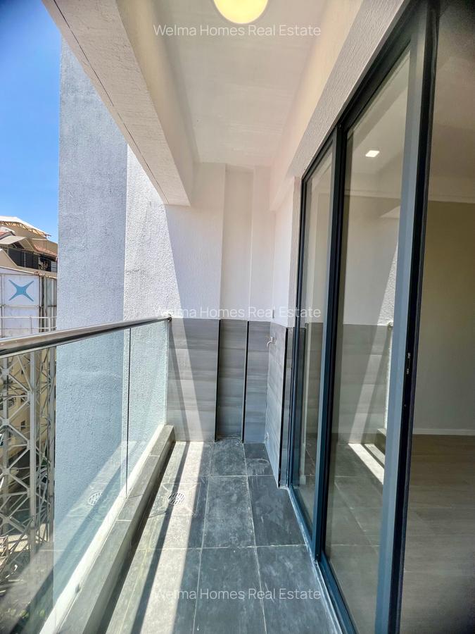 2 Bed Apartment with En Suite in Lavington - 6